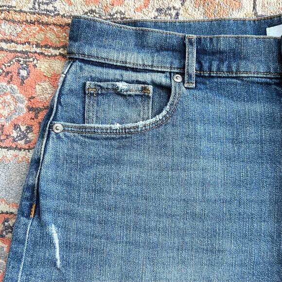 Ann Taylor LOFT Stretch Denim Raw Hem Cut-Off Shorts - Picture 5 of 11